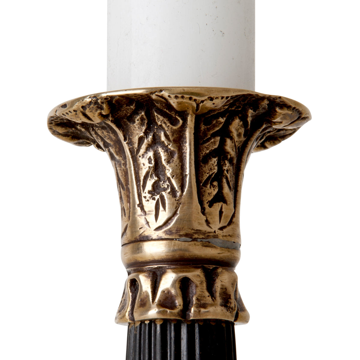 Eichholtz Candle Holder Perignon décors. Candle Holder Perignon Crafted by Eichholtz this candle holder pairs refined design with elevated