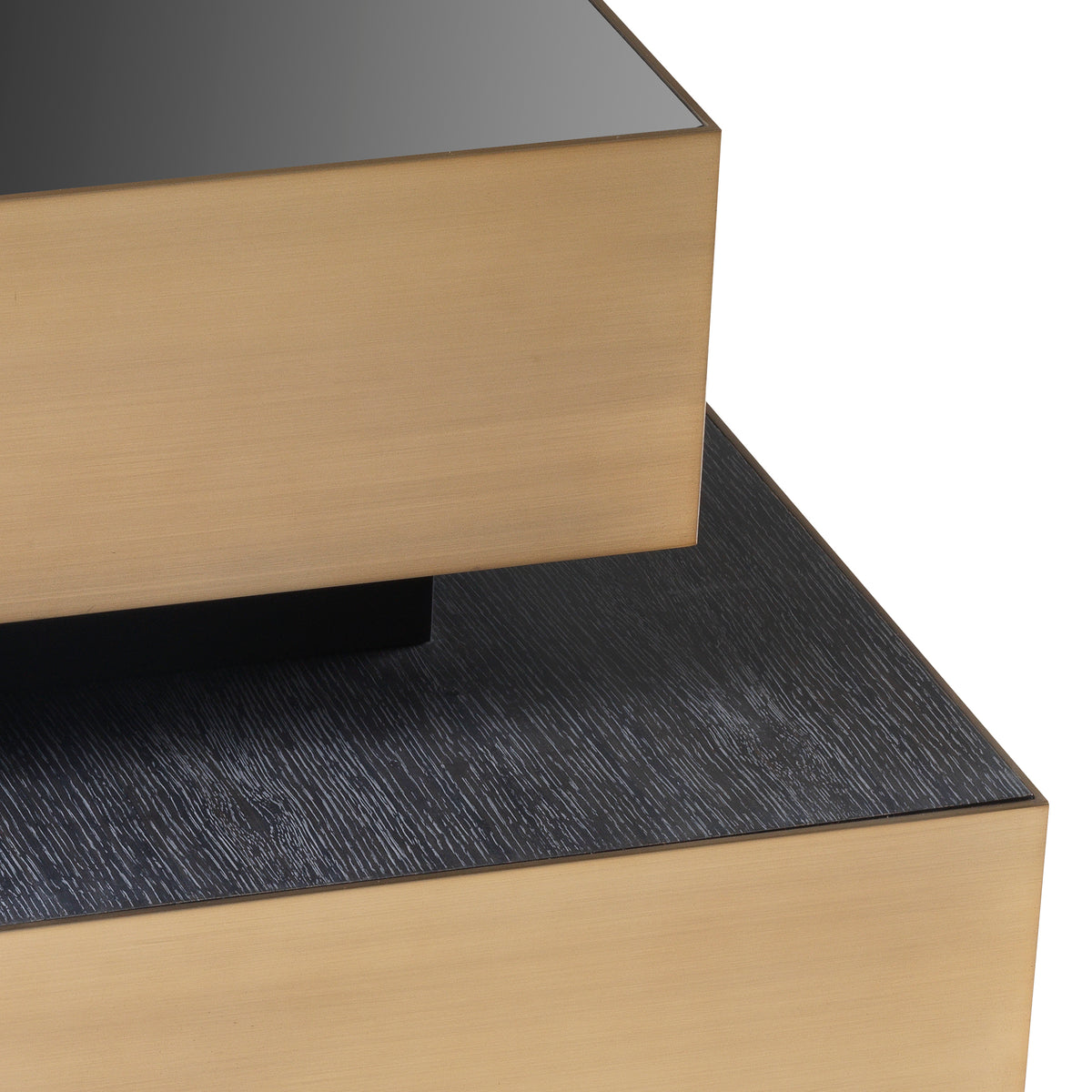 Eichholtz Side Table Shelton brushed brass finish Create an extravagant new look in your living room with Side Table Shelton. This quirky design featu