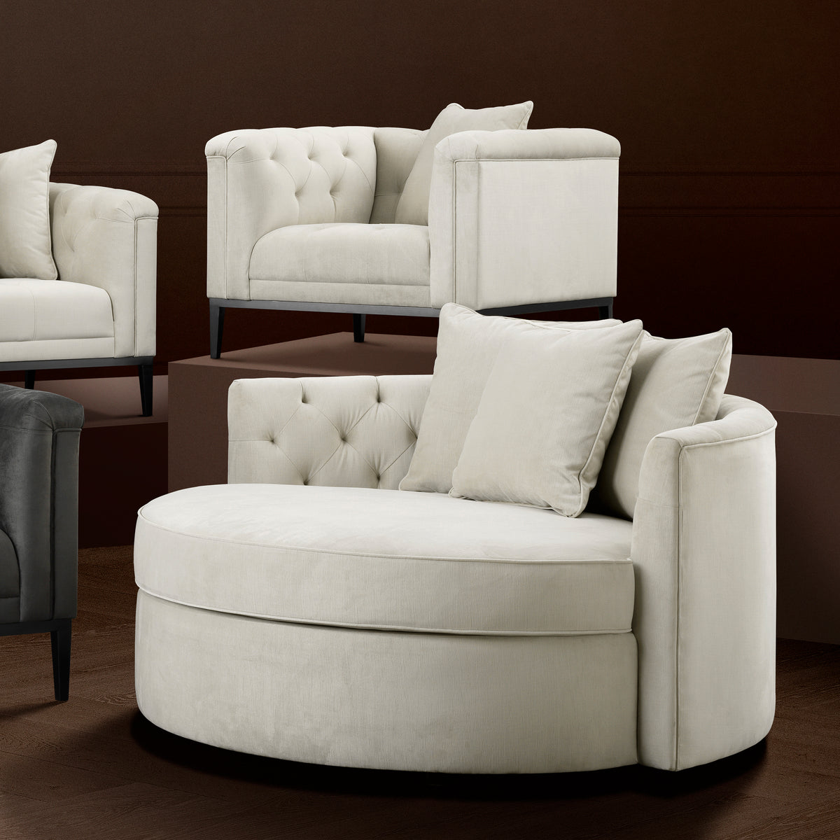 Eichholtz Sofa Carlita pebble grey Create an island of relaxation in your living space with the sumptuous Carlita Sofa. This gorgeous r