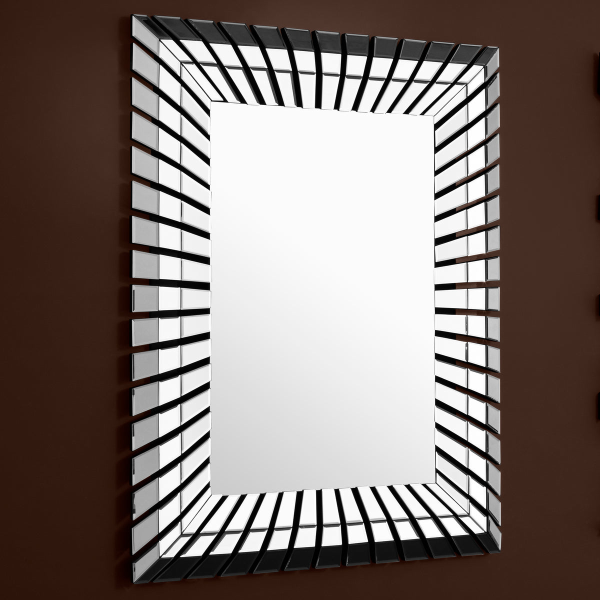 Eichholtz Mirror Granduca Create a glamorous focal point with the fabulous Granduca Mirror. Inspired by the striking shapes of