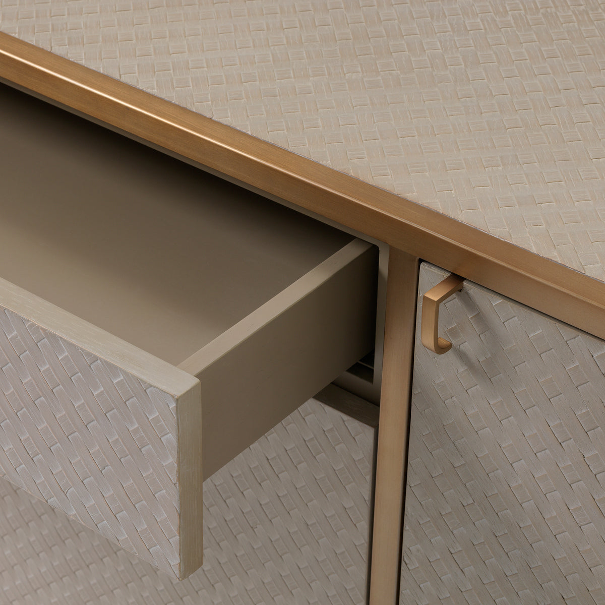 Eichholtz Dresser Napa Valley woven washed oak veneer Pairing Bauhaus style with a Mid-Century Modern look, the Napa Valley Dresser showcases a sleek brus