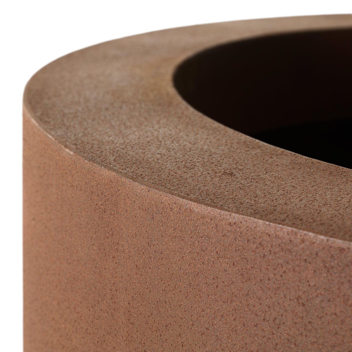 Eichholtz Outdoor Planter Jasper round S weathering steel Discover the Outdoor Planter Jasper round in weathering steel. Over time, the metal naturally develo - 5