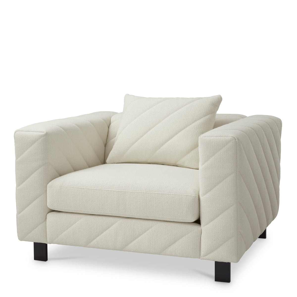 Eichholtz Chair Avellino rêve cream Elevate your living space with the Eichholtz Avellino Armchair, upholstered in luxurious Rêve cream