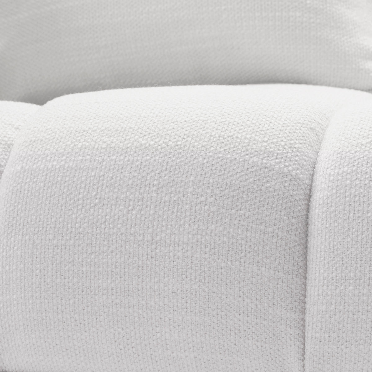 Eichholtz Chair Aurelio avalon white Invite the glamour and luxury of boutique hotels into your home with the Aurelio Chair. A contempora