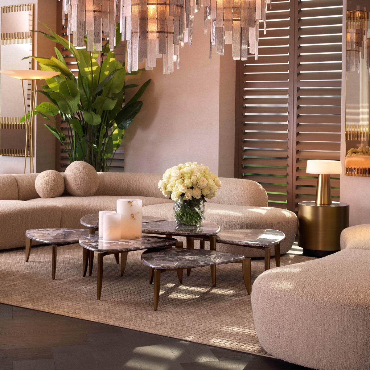 Detail shot of Coffee Table Regioni set of 3 craftsmanship — Brass, Marble accents (Image 5)