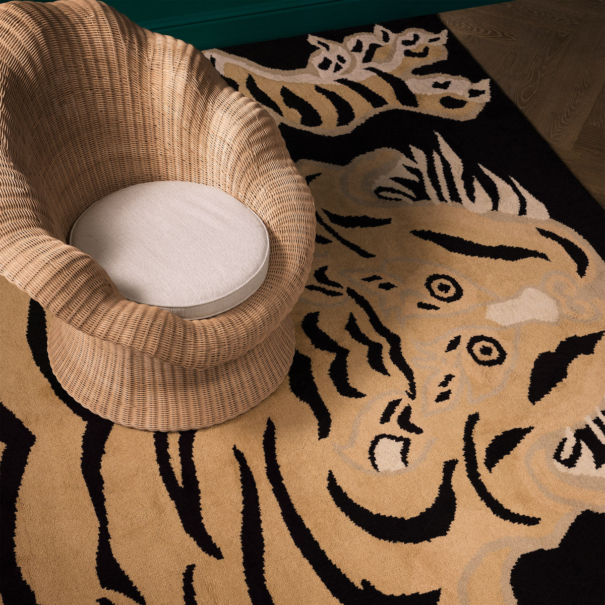 Detail shot of Rug Zandria 118.11" X 157.48" craftsmanship — Fabric accents (Image 5)