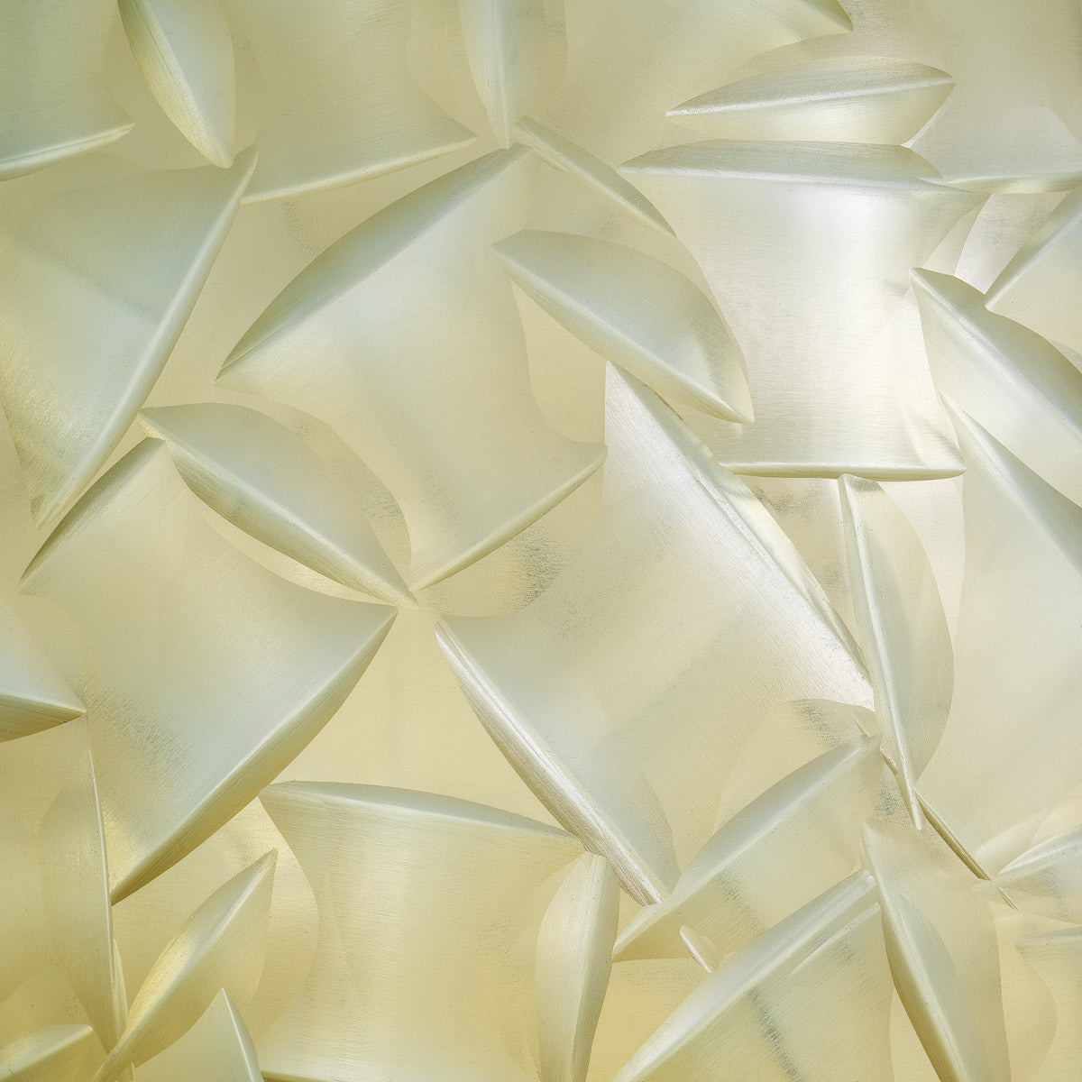 Detail shot of Vase Hadleigh craftsmanship — Glass accents (Image 5)