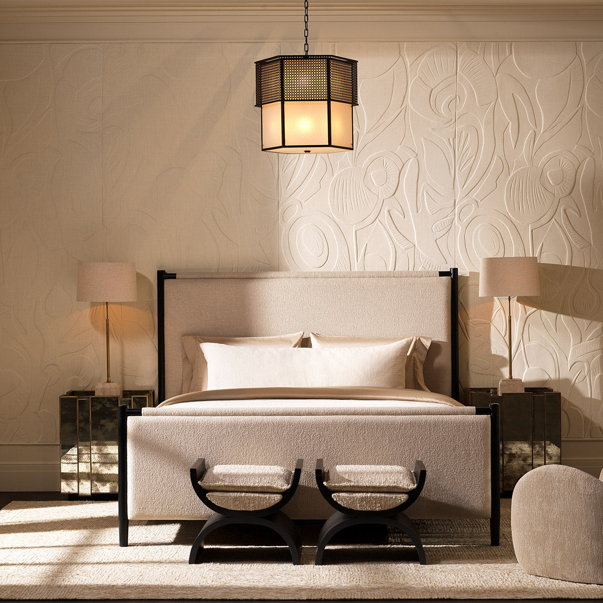 Close-up of Nightstand Nottingham Left highlighting Brass, Glass and Antique Mirror Glass, Brushed Brass (Image 2)