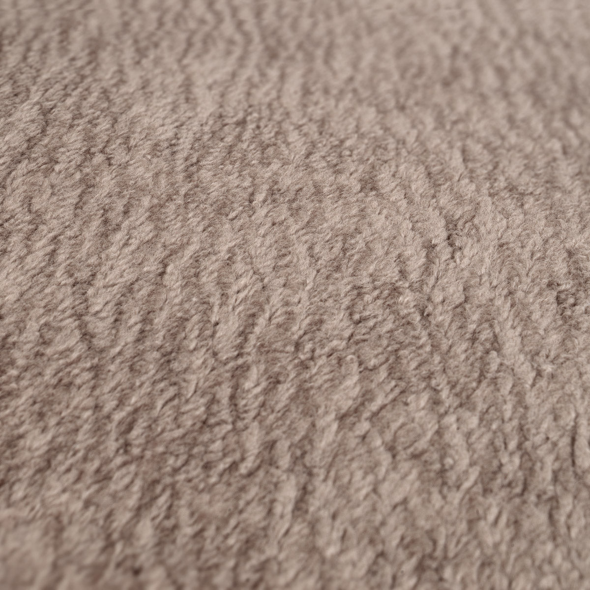 Close-up of Chair Thorndale highlighting Polyester and Withmore Greige, Black Feet (Image 2)