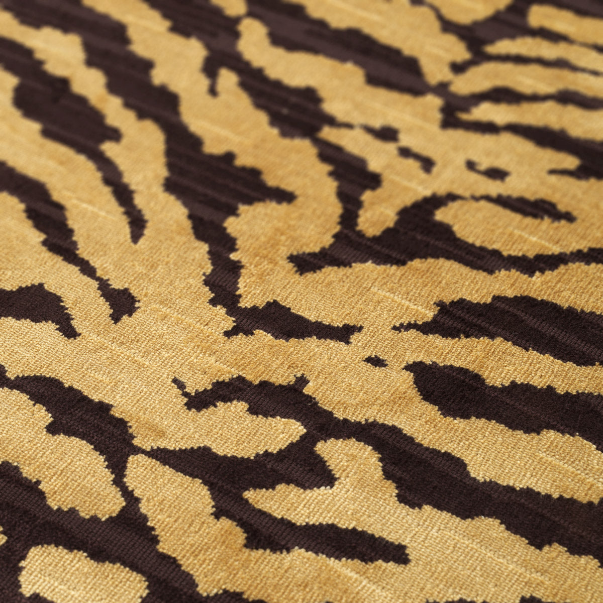 Close-up of Stool Cordoba highlighting Viscose, Polyester and Tigris Brown (Image 2)