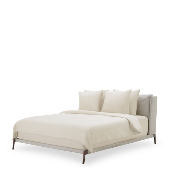Eichholtz Bed Frame Gonzales Queen size Indulge in the luxurious Bed Frame Gonzales from Eichholtz, a symbol of sophistication and style.