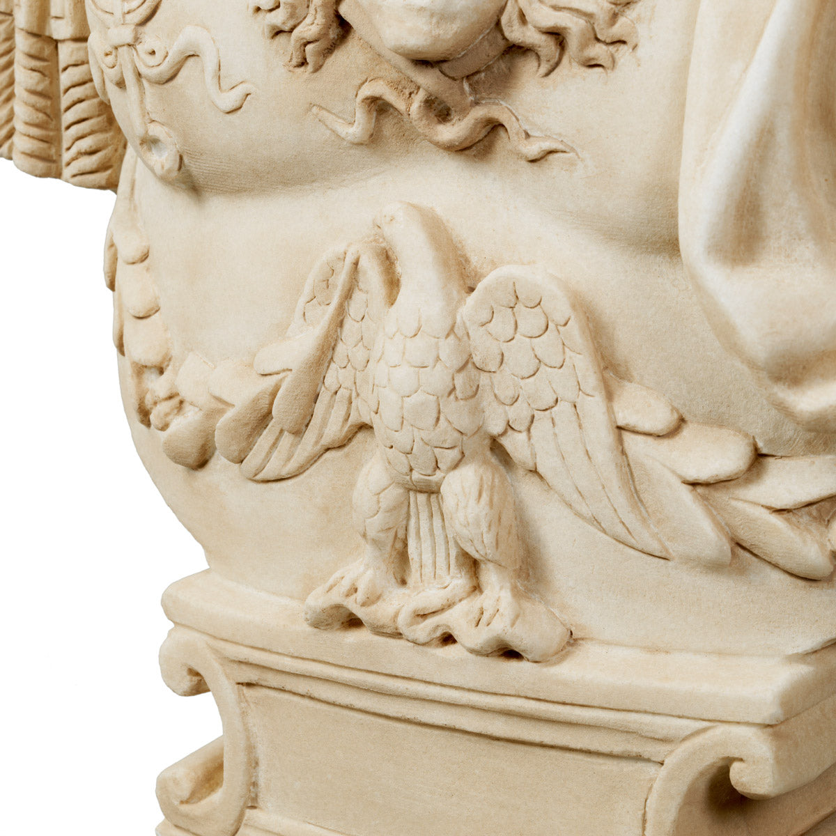 Eichholtz Bust of Julius Caesar Caesar is inspired by a sculpture (ca. 1512-14) of the Roman leader by Andrea di