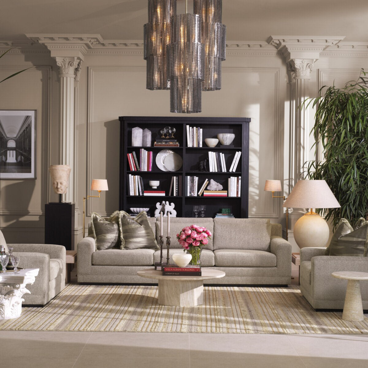 Eichholtz Cabinet Metropolitan L and the sleek lines that define its appearance. A part of the collaborative vision of