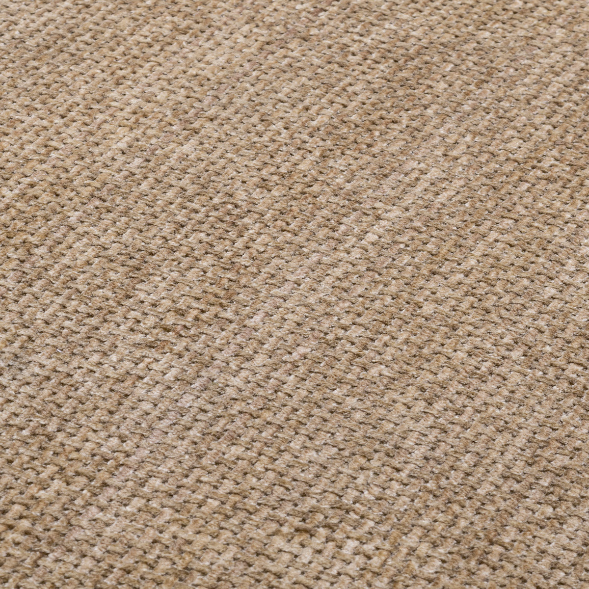 Eichholtz Chair Barrier Right Chair Barrier is a true embodiment of contemporary elegance. Upholstered in luxurious Lyssa Sand fabric,