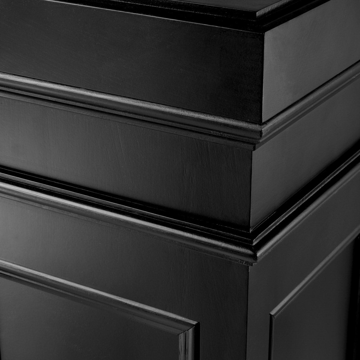 Eichholtz Column Marceau column pairs refined design with elevated materials for a statement in any luxury interior. Dimensions