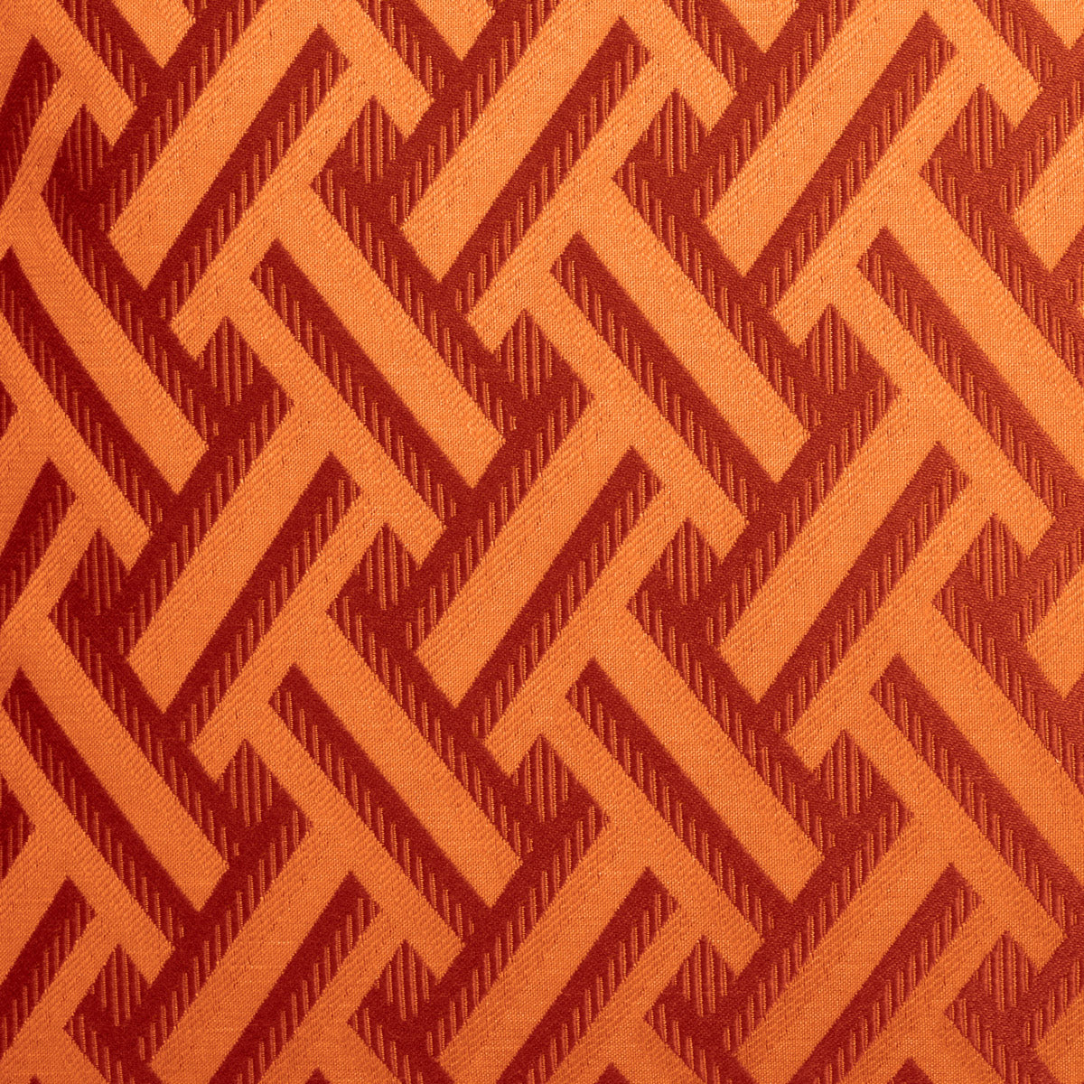 Eichholtz Cushion Doris S adds a botanical appeal, reminiscent of exotic equatorial flora. Indulge in Eichholtz's signature quality and