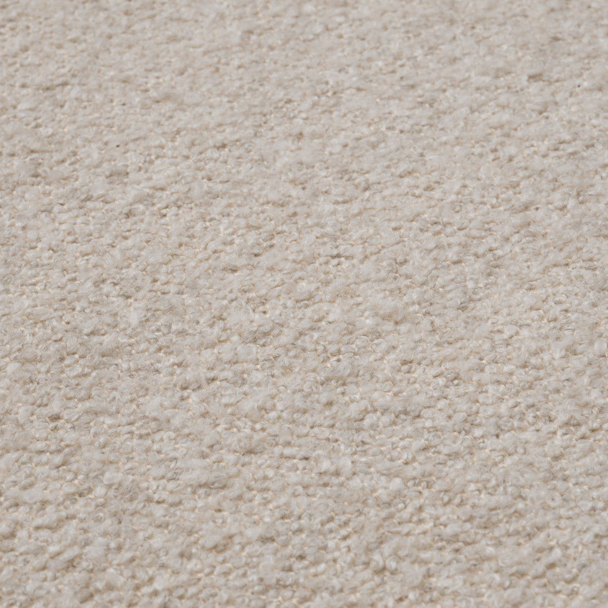 Eichholtz Cushion Kempton adds a touch of refinement, making it an ideal accent for sofas or beds. The