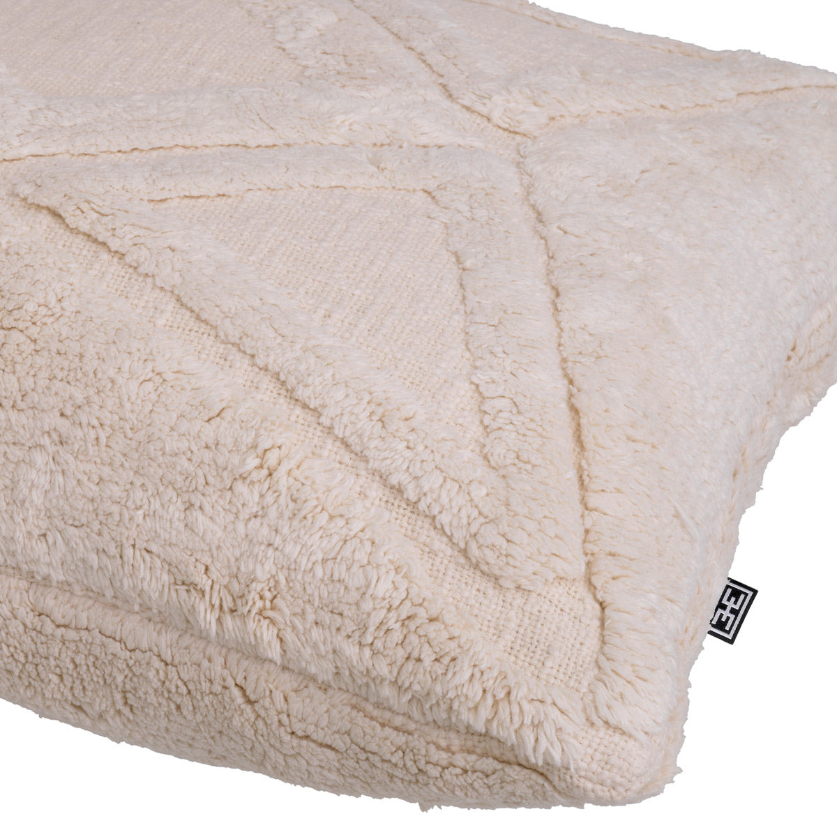 Eichholtz Cushion Malua L for a statement in any luxury interior. Expertly made for enduring style and everyday elegance.