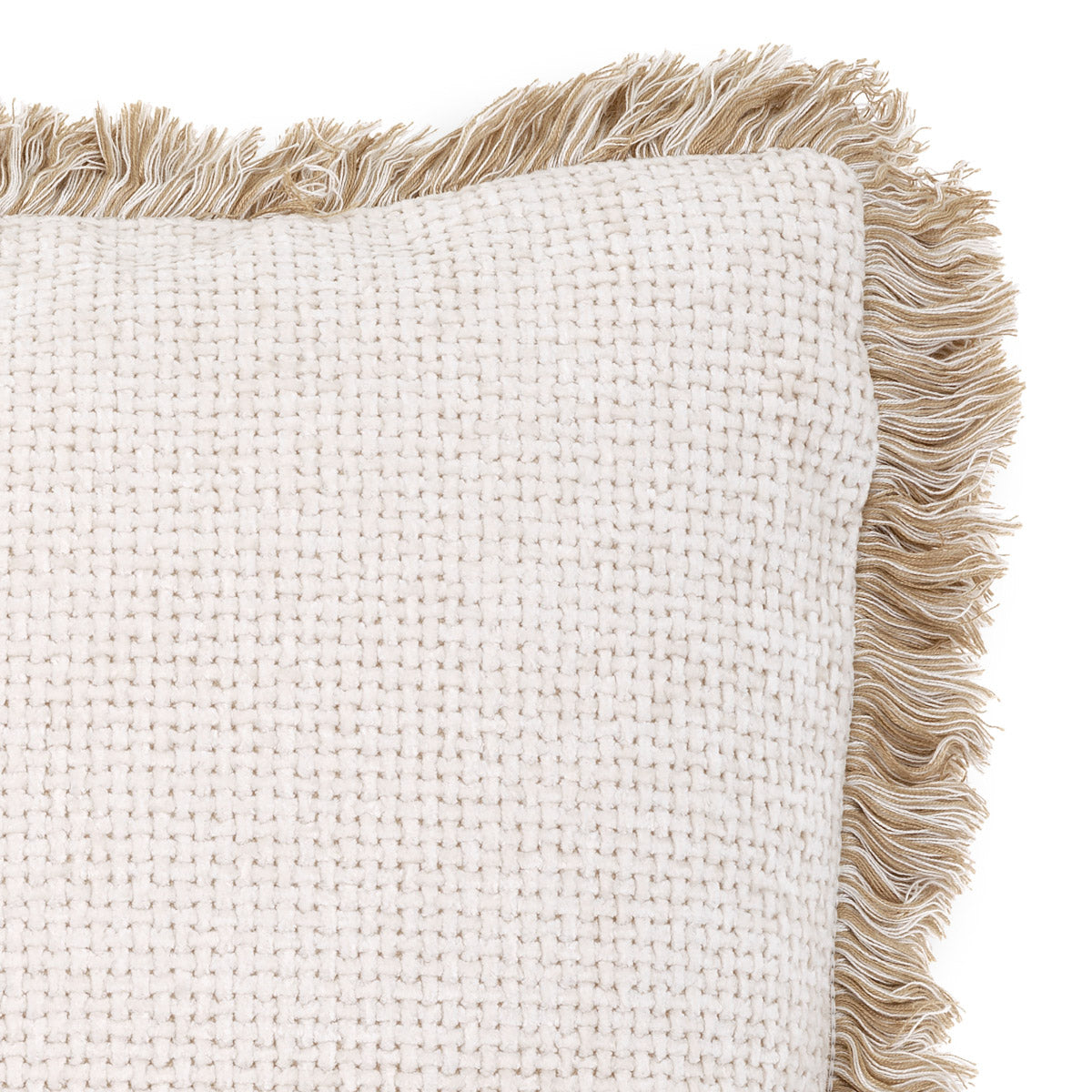 Eichholtz Cushion Nami S rounded corners and a soft Lyssa off-white cover with cream-coloured fringes. It will make your