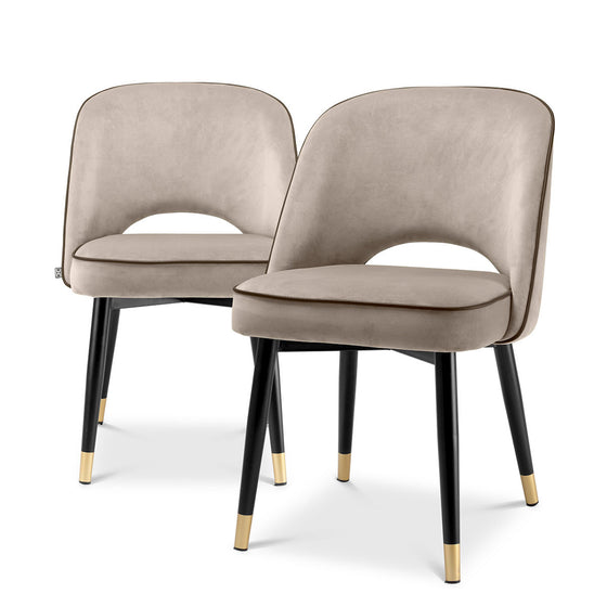 Eichholtz Dining Chair Cliff Create a wow-worthy dining room with the Cliff Dining Chair in Savona greige velvet. Featuring