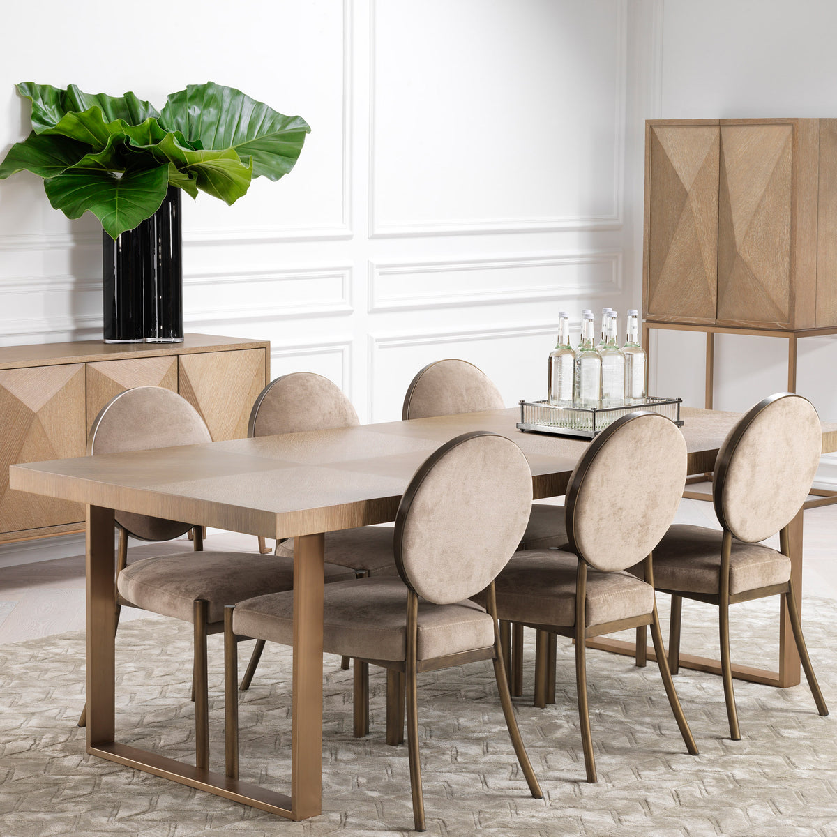 Eichholtz Dining Table Remington 230 cm design with elevated materials for a statement in any luxury interior. Dimensions W 90.5" D