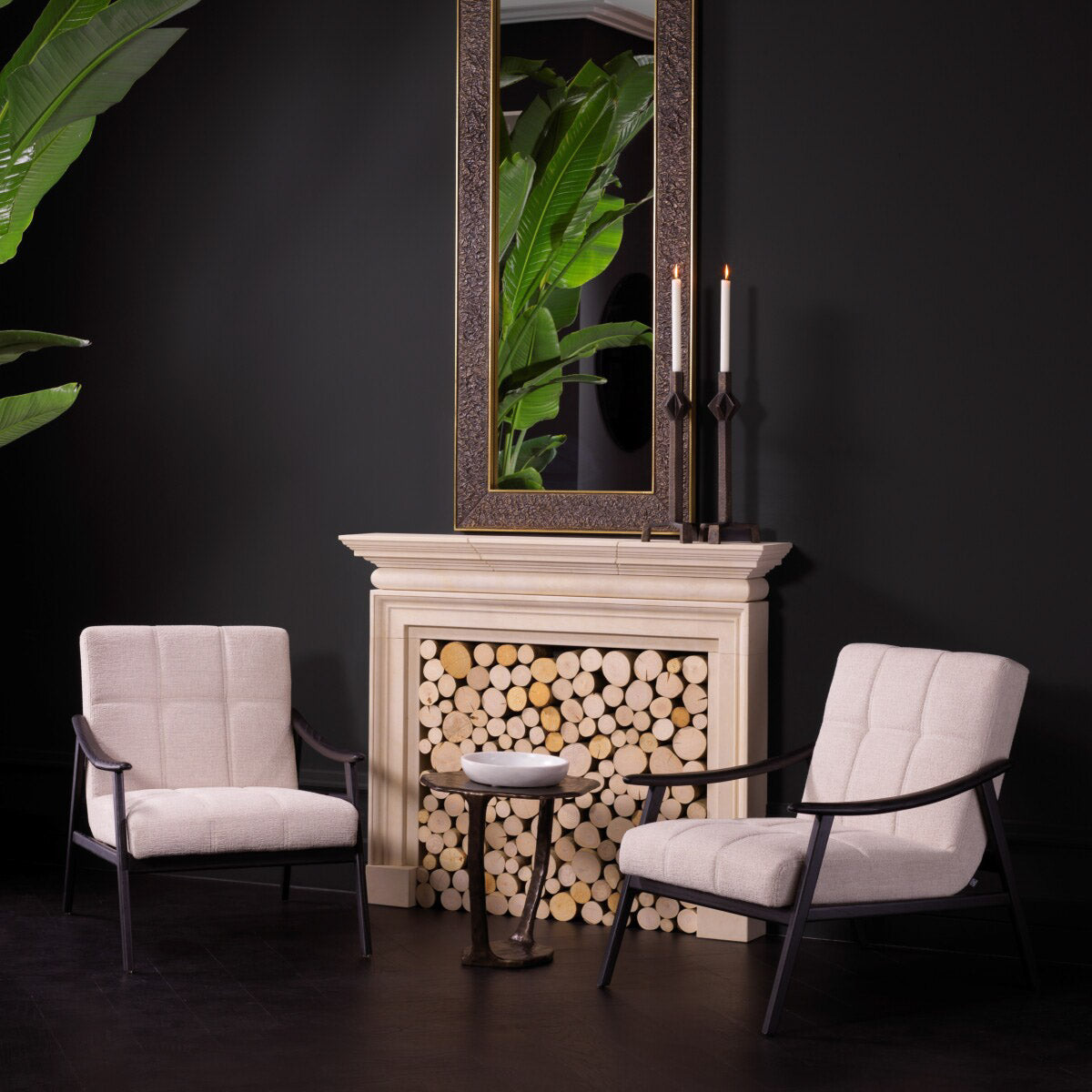 Eichholtz Mirror Risto rectangular its bronze finish, antique brass finish frame and wonderful raised texture, the mirror can be