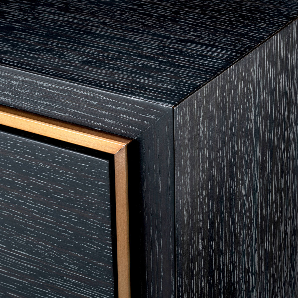 Eichholtz Nightstand Hazel design guidance.
