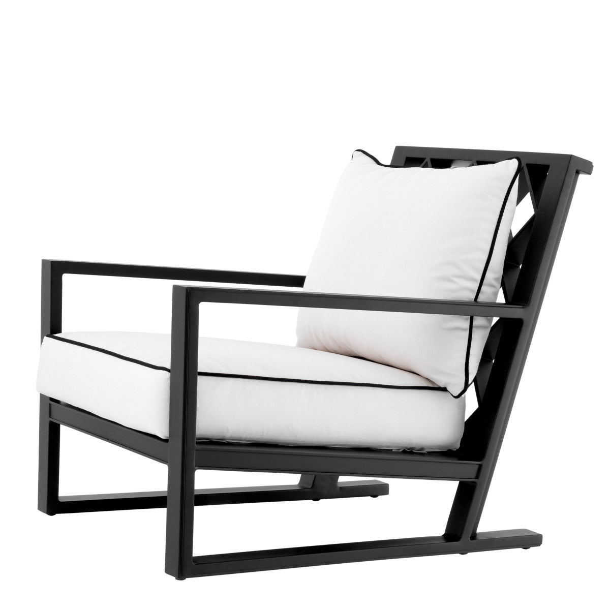 Eichholtz Outdoor Chair Como piping. Outdoor Chair Como Crafted by Eichholtz this outdoor chair pairs refined design with elevated