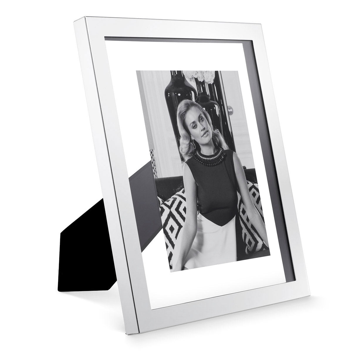 Eichholtz Picture Frame Brentwood L Encase cherished memorabilia like photographs, postcards or entrance tickets in the silver-plated Bre...