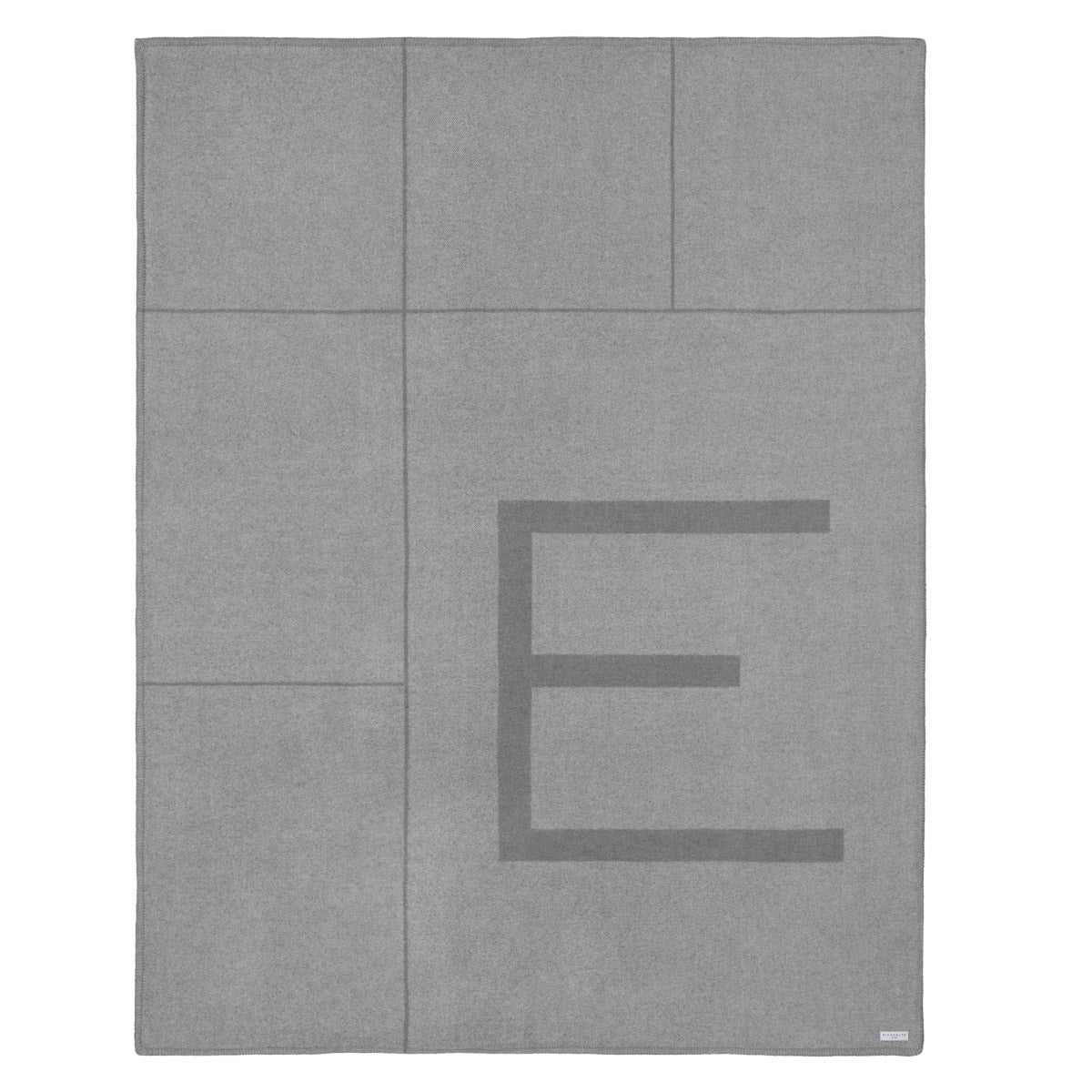 Eichholtz Plaid Rhoda a timeless artisan craftsmanship. Designed as a signature piece of the Eichholtz accessories collection, this