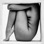 Eichholtz Print Philippe Vogelenzang - Cherche moi frame, its clear glass accentuates the bold, captivating imagery. The artist's hand-en...