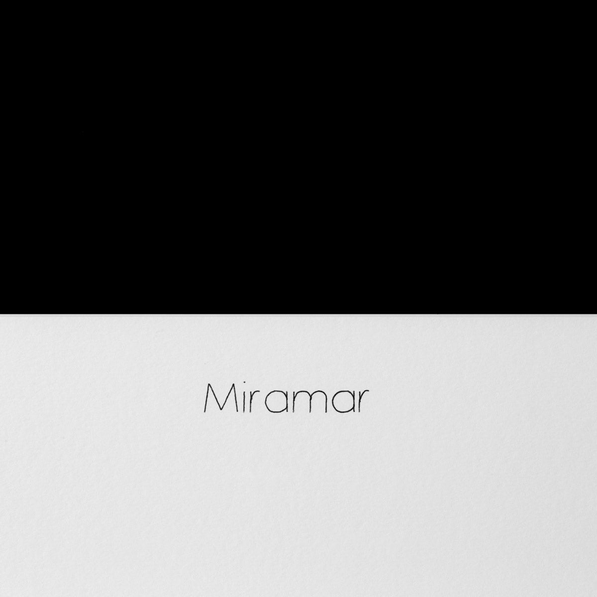 Eichholtz Print Philippe Vogelenzang - Miramar elegance to sophisticated interiors, offering a unique visual experience. Print Philippe V...