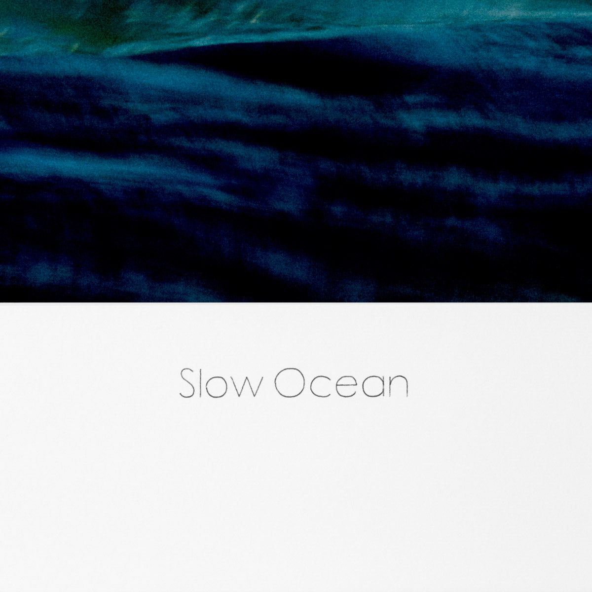 Eichholtz Print Philippe Vogelenzang - Slow ocean design with serene artistry. Print Philippe Vogelenzang - Slow ocean Crafted by Eichhol...