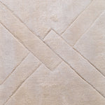 Eichholtz Rug La Belle 300 x 400 cm a velvety texture. It is beautiful, noise dampening and very comfortable. Rug La Belle 300