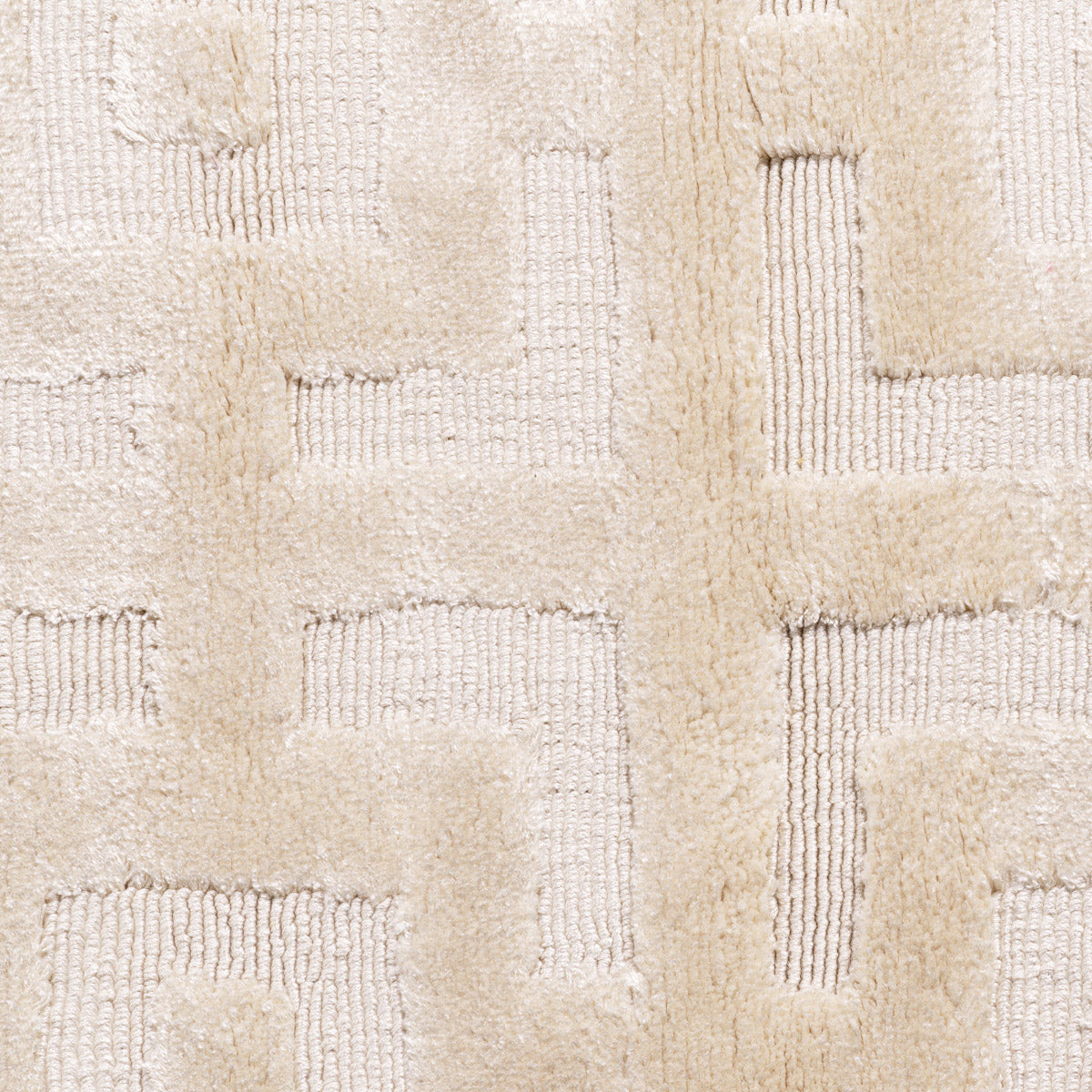 Eichholtz Rug Reeves 300 x 400 cm glamour when exposed to light. Therefore, viscose is used as a convenient replacement for silk.