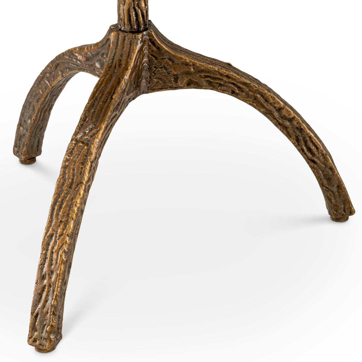 Eichholtz Side Table Cortina oval Side Table Cortina oval Crafted by Eichholtz this side table pairs refined design with elevated