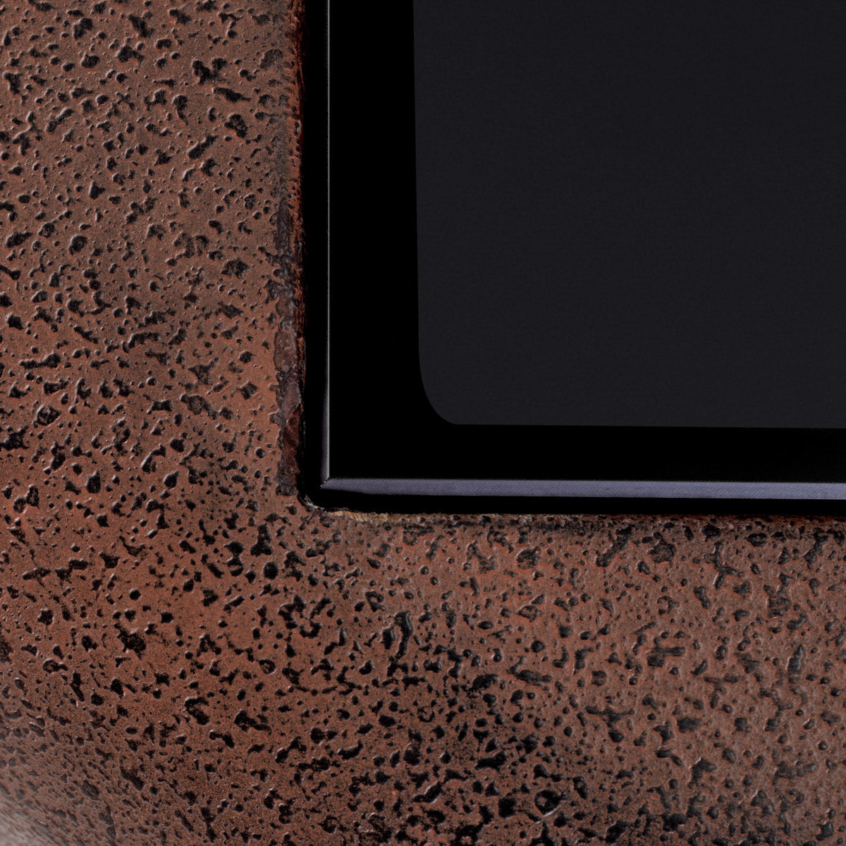 Eichholtz Side Table Quentin Vegas showroom for design guidance.