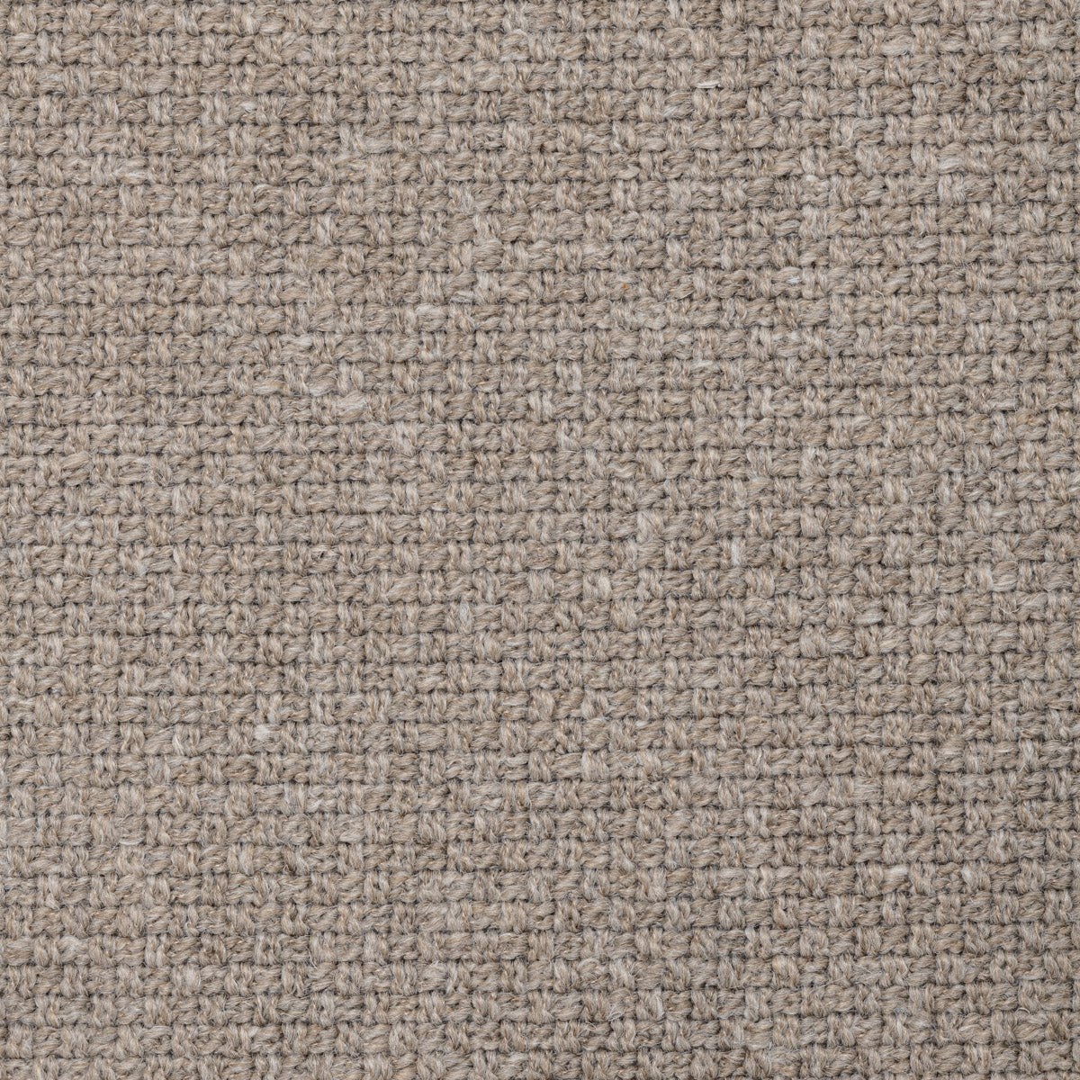 Eichholtz Sofa Divisadero room with the Eichholtz Sofa Divisadero. This iconic piece features luxurious Rêve greige fabric, offering