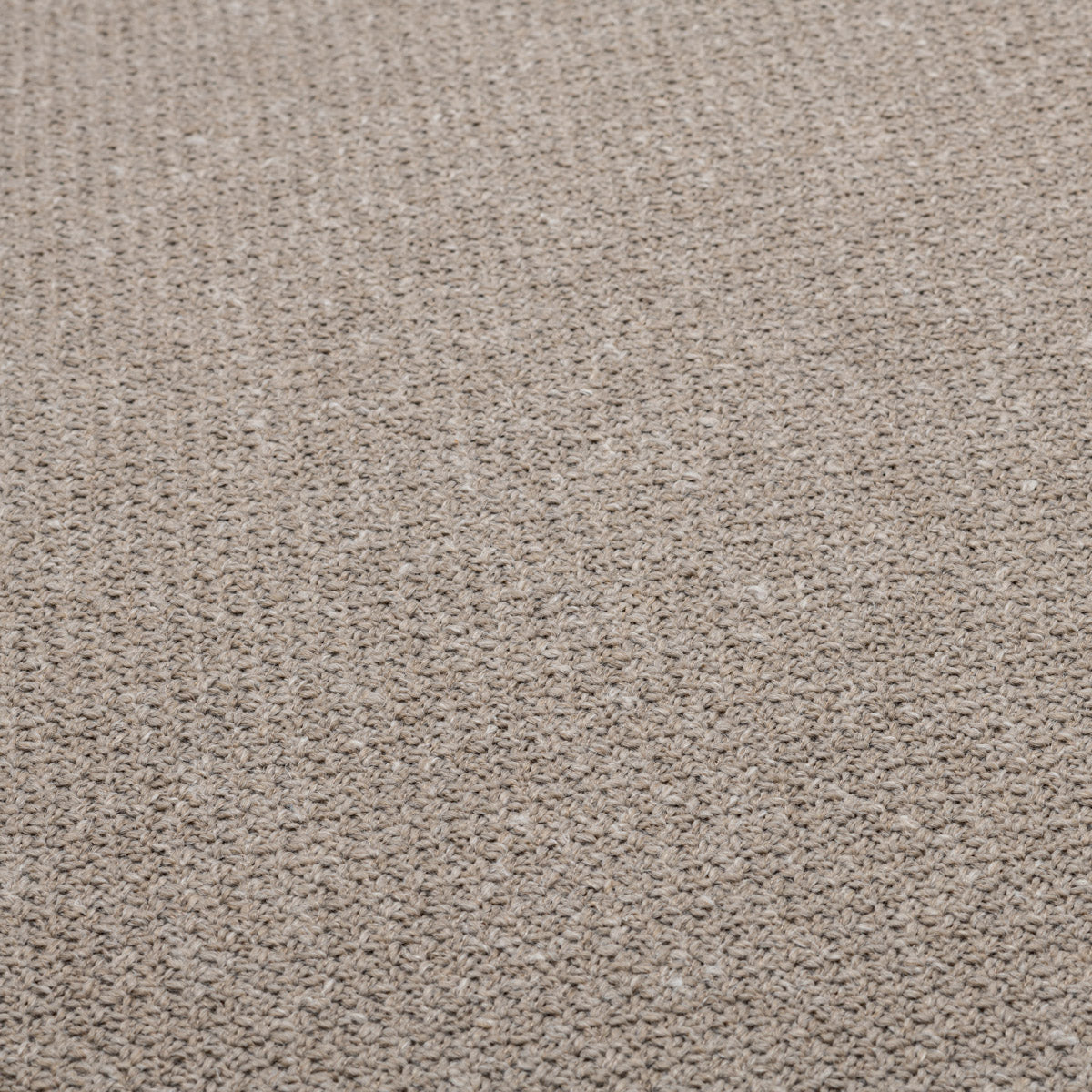 Eichholtz Sofa Divisadero a sophisticated touch to your interior design. Eichholtz's exquisite craftsmanship ensures a timeless additio...