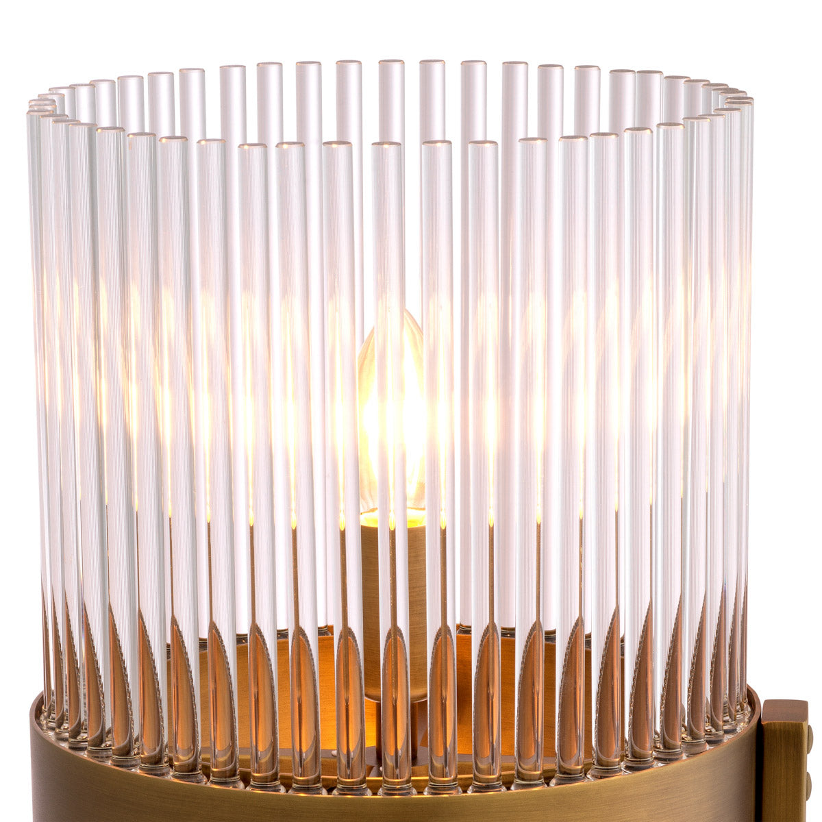 Eichholtz Table Lamp Carnero rods that will create a warm and atmospheric light when the lamp is lit. Table