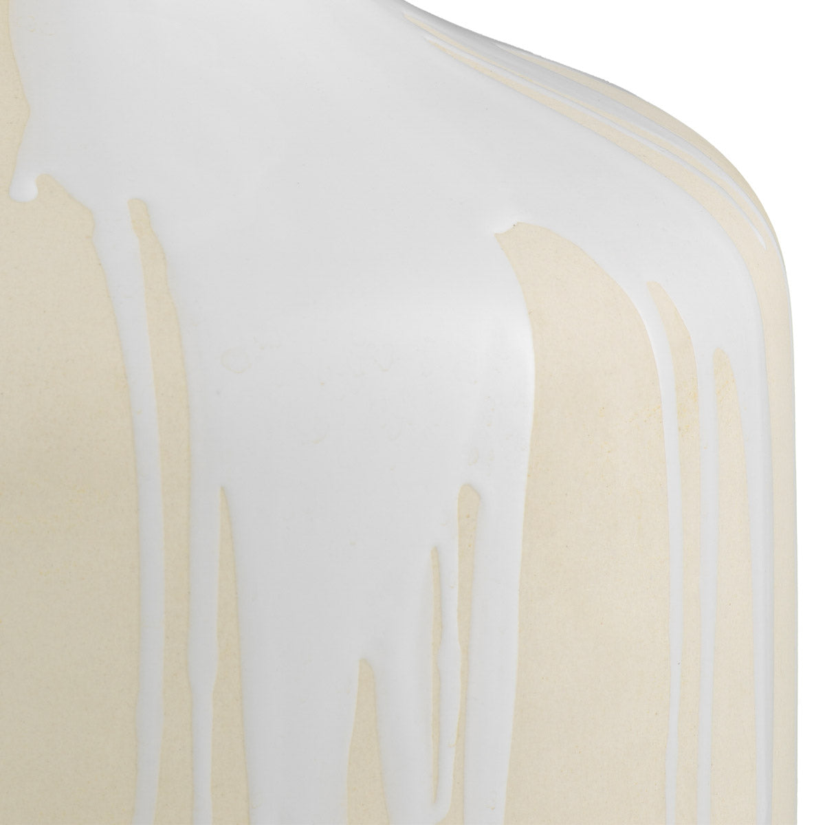 Eichholtz Table Lamp Lorena table lamp pairs refined design with elevated materials for a statement in any luxury interior.