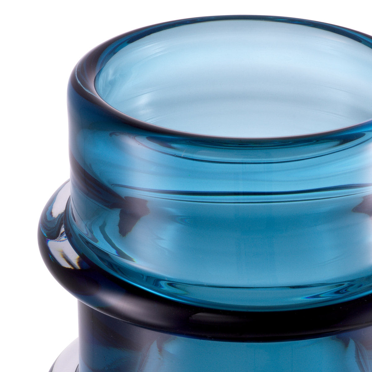 Eichholtz Vase Bloom as it becomes a stunning centerpiece or vessel for your favorite floral arrangements. Vase Bloom