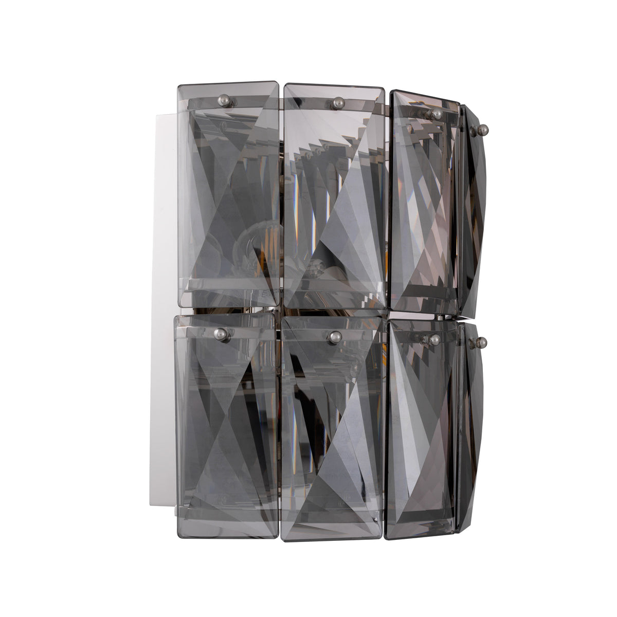 Eichholtz Wall Lamp Amazone capture and refract light to create dramatic patterns on surrounding surfaces. Wall Lamp Amazone Crafted