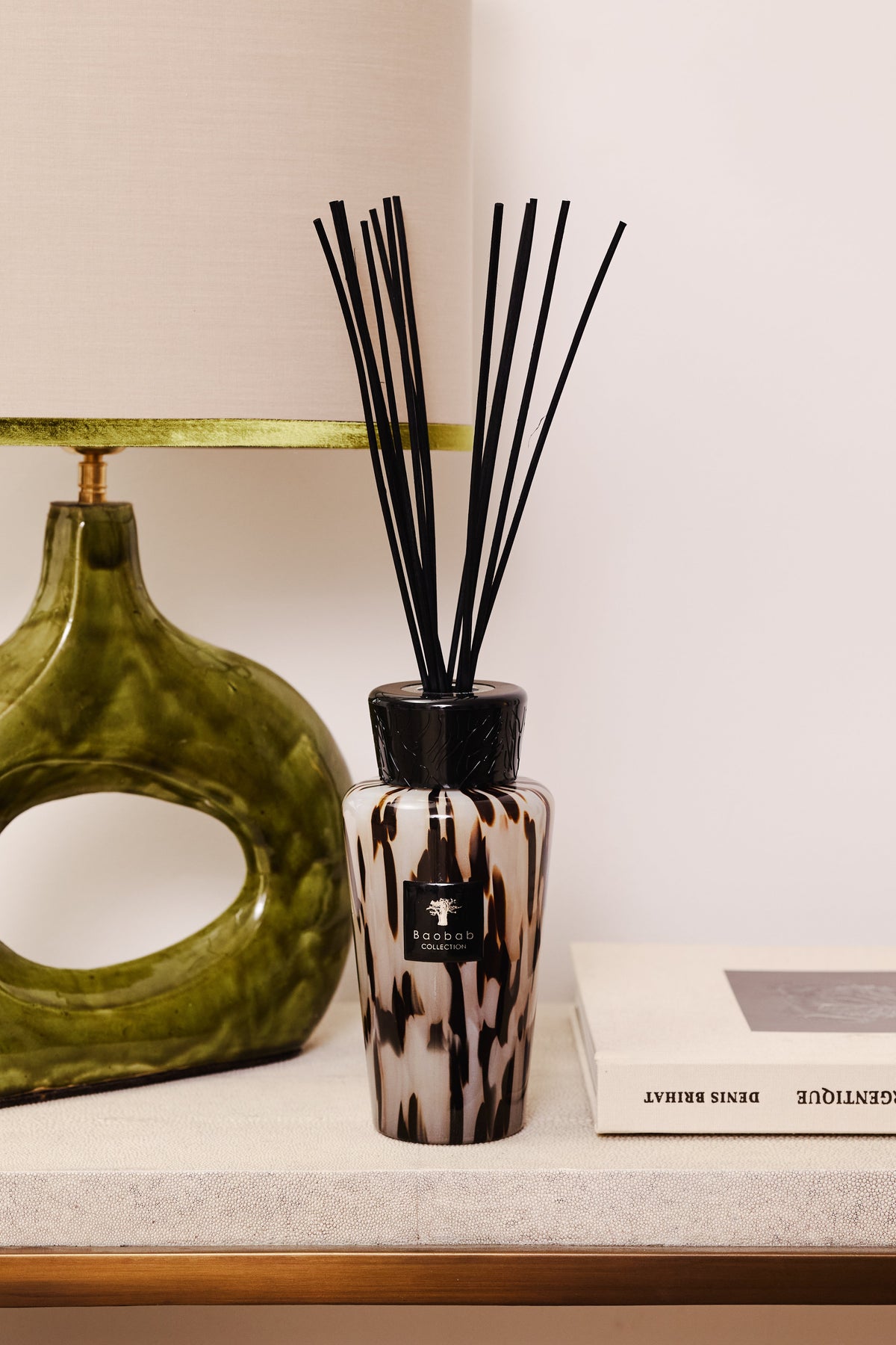 Fragrance Diffuser Pearls Black in situ