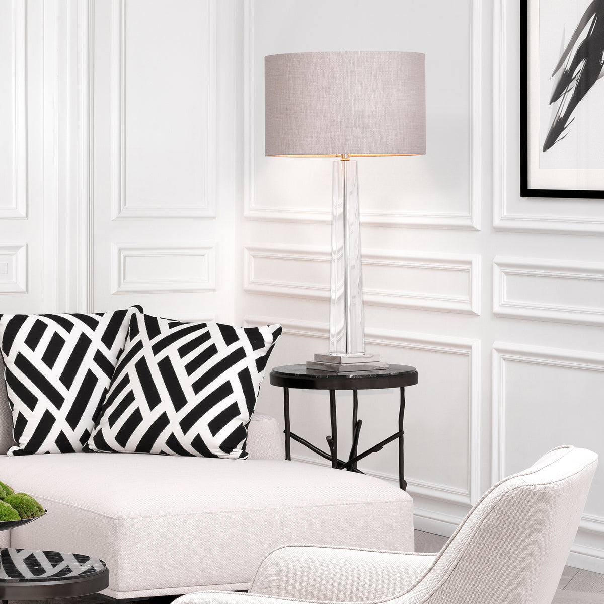 Eichholtz Side Table Tomasso bronze finish portoro marble Conjure up a royal atmosphere in your home with the first-rate Tomasso Side Table. Featuring dark