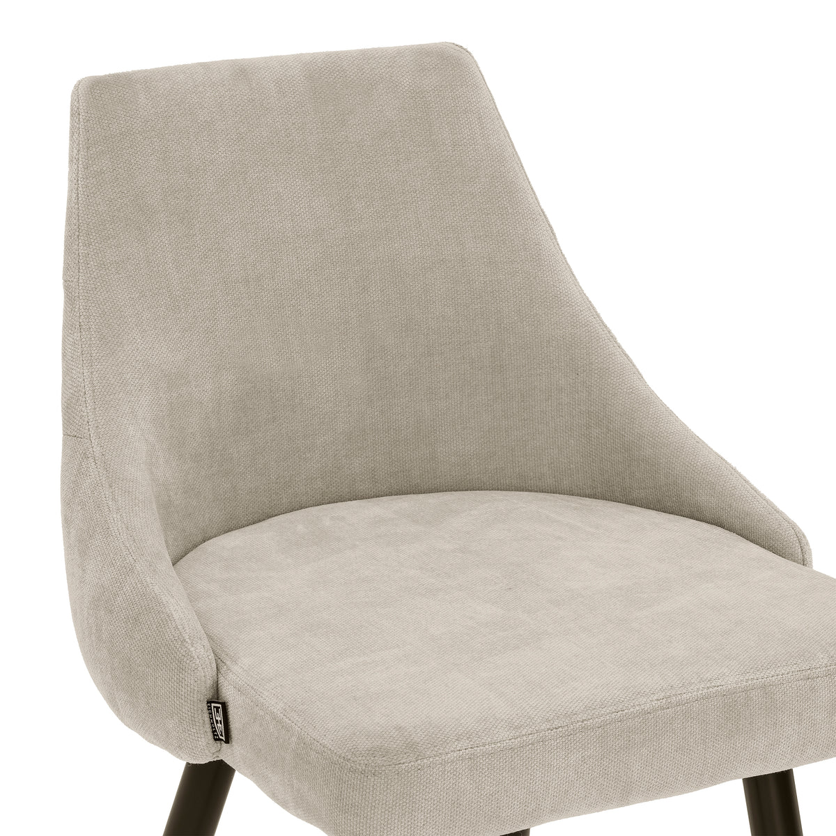 Eichholtz Bar Stool Cedro clarck sand Bring Mid-Century Modern charm into your home with the Cedro Bar Stool. Featuring a clarck sand upho