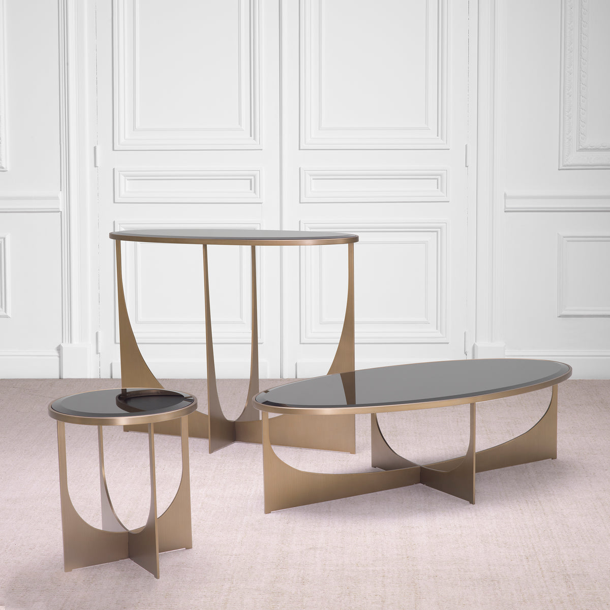 Eichholtz Coffee Table Elegance brushed brass finish Elevate your living space to new heights with the Elegance Coffee Table. Boasting a brushed brass fi