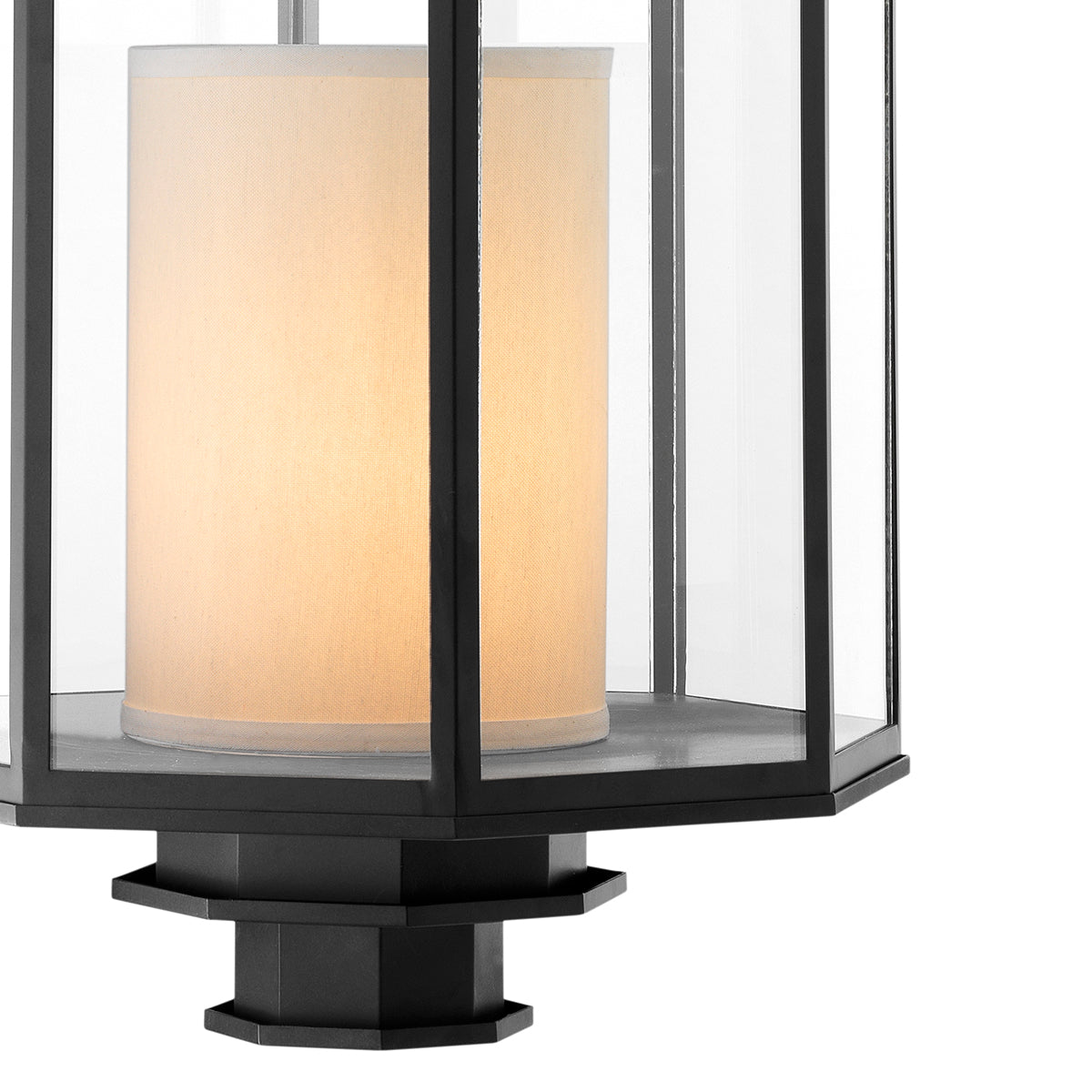 Eichholtz Lantern Monticello L cm black finish Tastefully blending contemporary design with a touch of industrial flair, the Monticello L Lantern i
