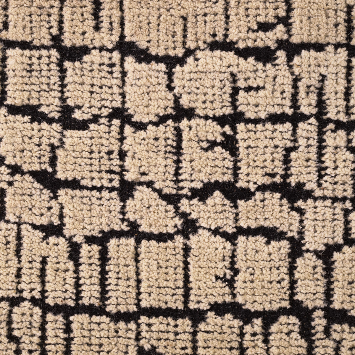 Close-up of Rug Nirvana 78.74" X 118.11" highlighting Fabric and Black, Ivory, Hand Knotted, 100% Wool Pile (Image 2)