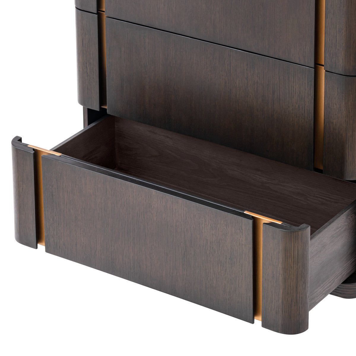 Detail shot of Drawer Dresser Modesto Tall craftsmanship — Brass accents (Image 5)